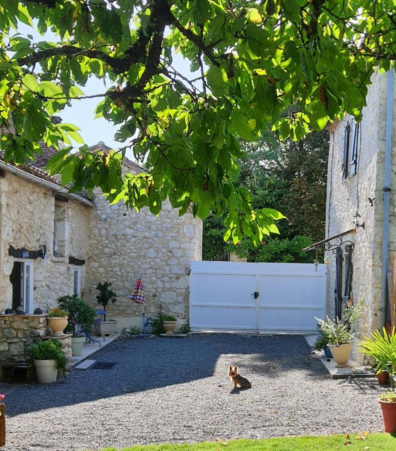 gîte en pierre le paradis sur notre propriété proche issigeac et de bergerac Saint-Aubin-de-Lanquais Exterior foto